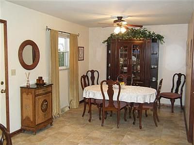 5th image of 3956 Barrymore Ln