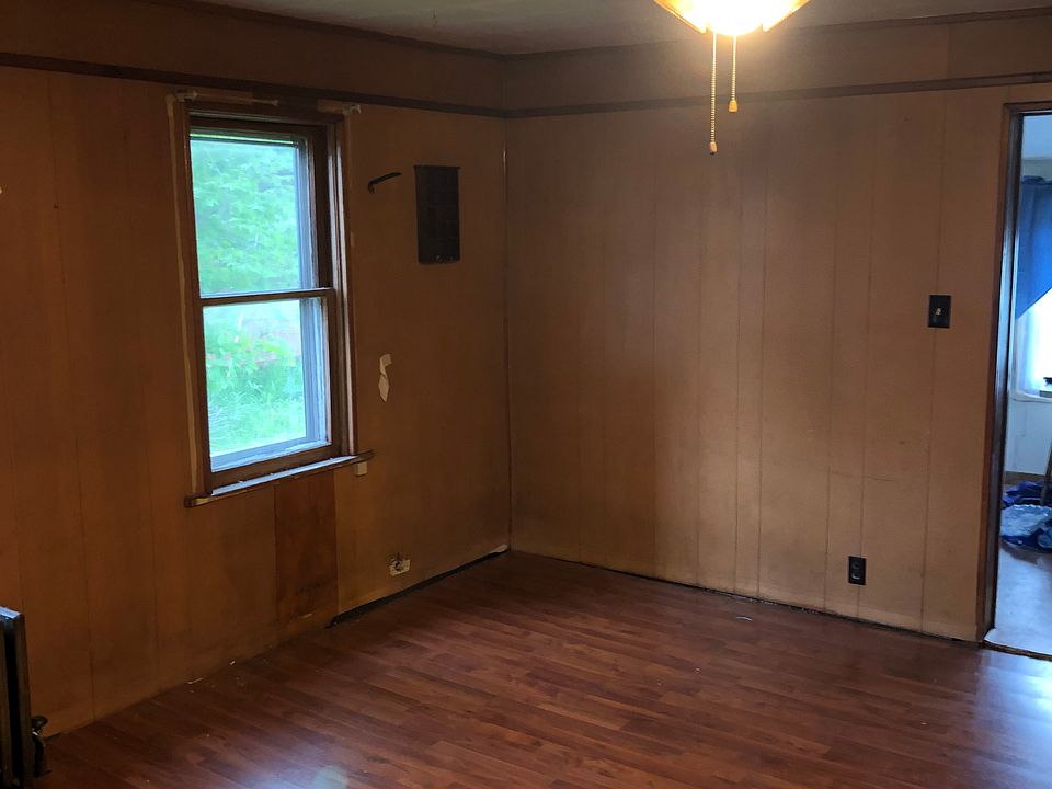 1st image of 119 Lincoln Ave #123