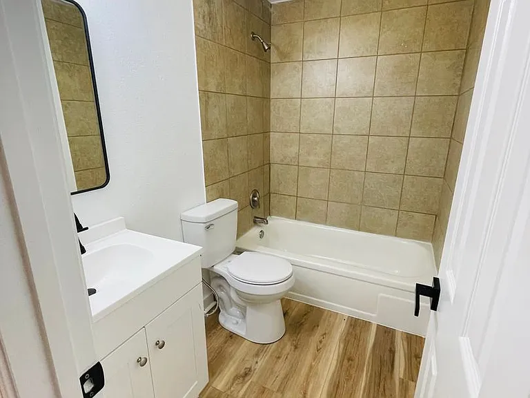 6611 E Wakefield Dr — Photo 7