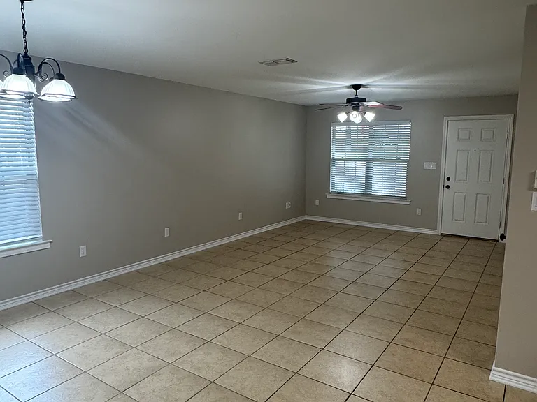 411 E Wells St — Photo 3