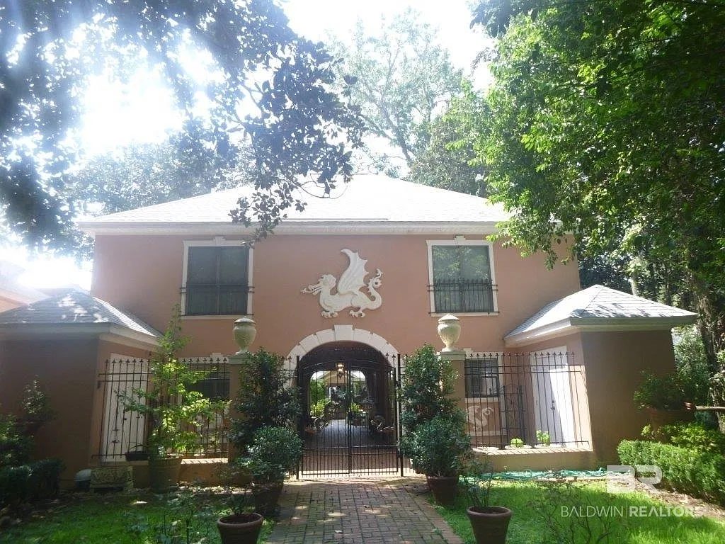 2 bed, 2.5 bath, 1400 sqft, $2,200 — Photo 3