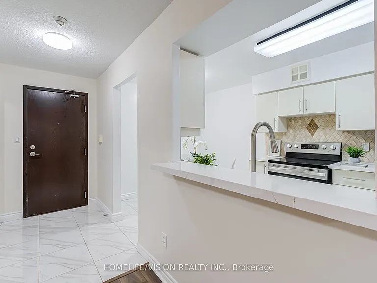 30 Greenfield Ave #903 — Photo 23