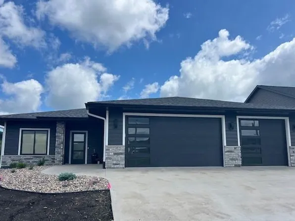 2015 Hadley Creek Dr NE, Rochester, MN 55906