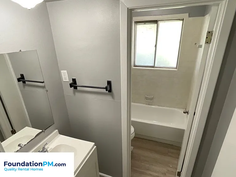 2851 Knightway Rd — Photo 8