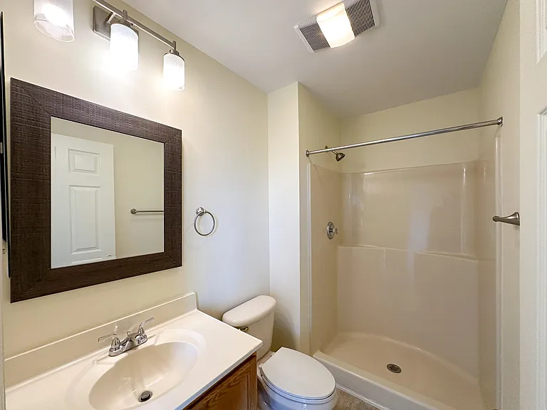 1026 Commercial Ct — Photo 12