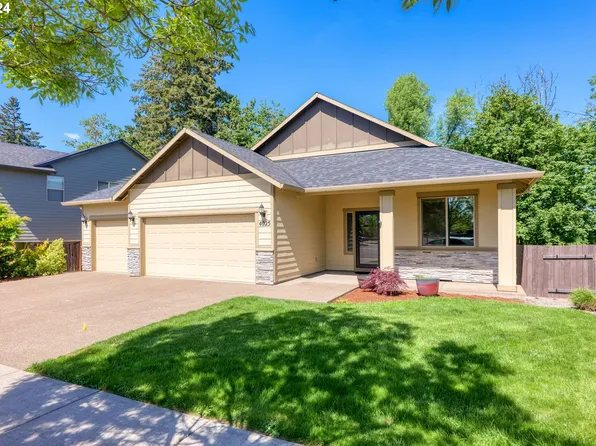 4025 10th St, Hubbard, OR 97032