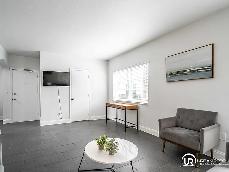 1007 Bay Dr #104 — Photo 15
