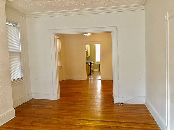 5th image of 84 Westervelt Ave