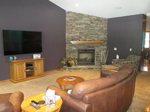 4th image of 7394 Oak Meadow Dr