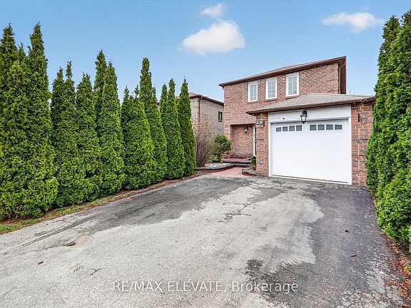 3rd image of 25 Stockbridge Cres
