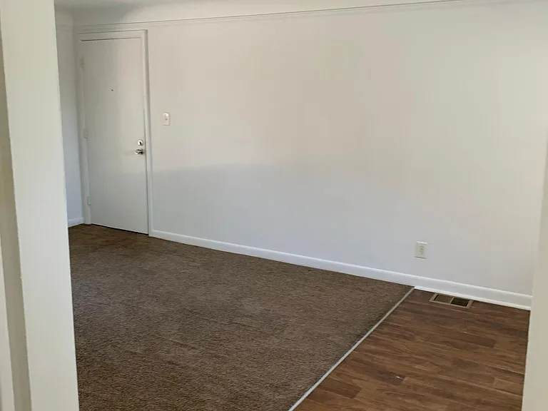 18424 Lake Shore Blvd #5 — Photo 8
