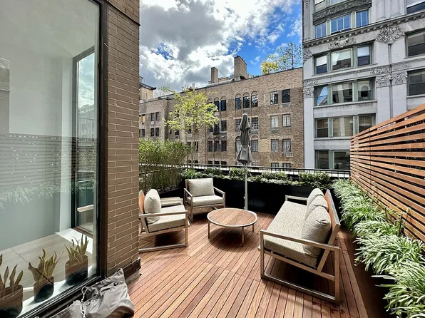35 E 10th St APT 4J, New York, NY 10003