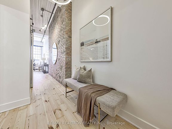 3rd image of 183 Dovercourt Rd #514
