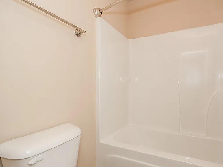 11 Madison Ln — Photo 16