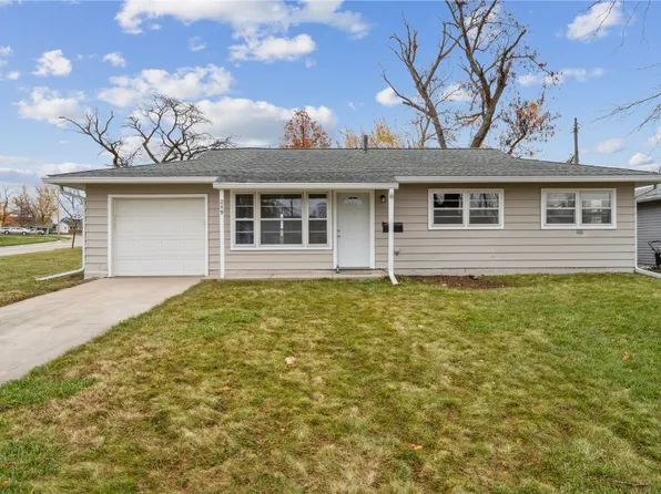 249 Jacolyn Dr NW, Cedar Rapids, IA 52405