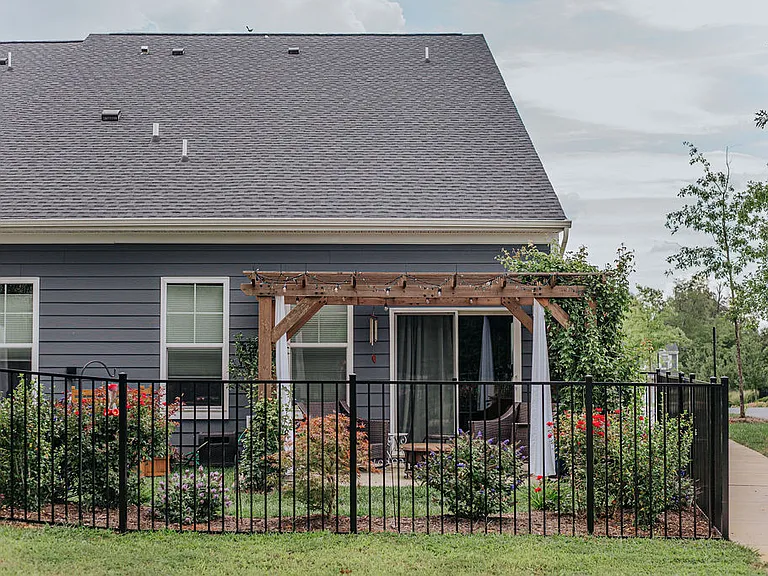 505 Crimson St — Photo 44