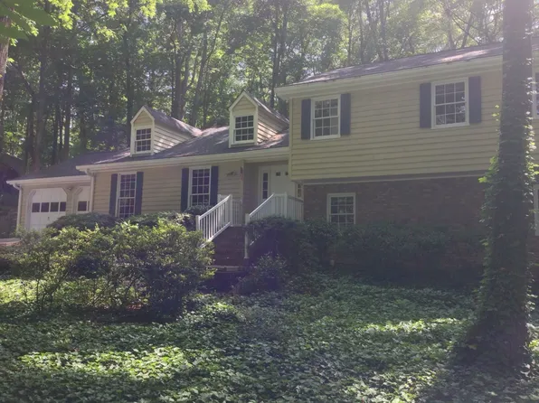 550 Clubwood Ct, Marietta, GA 30068