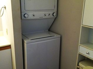 1002 Hartwell, Savoy, IL 61874