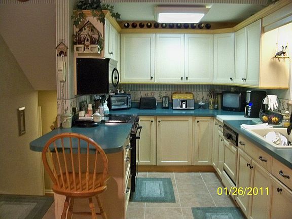 kitchen (middle level)