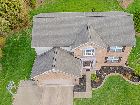 3rd image of 91 Hillcrest Dr
