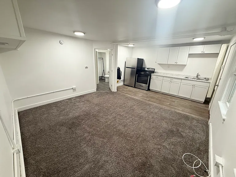 194 Main St #1R — Photo 5