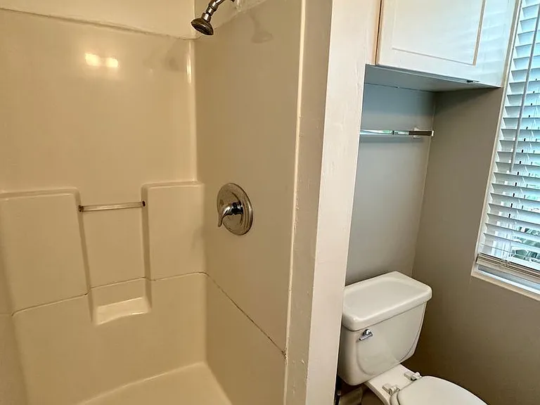 4561-4565 Altadena Ave — Photo 16