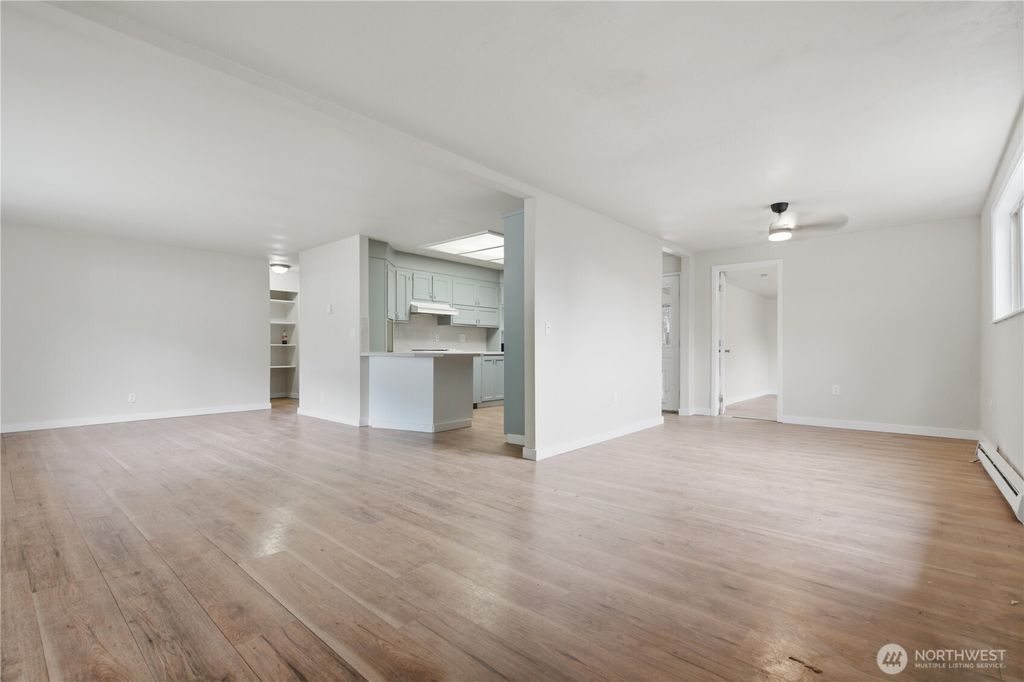 Apartment in Bremerton, West Park - View 3