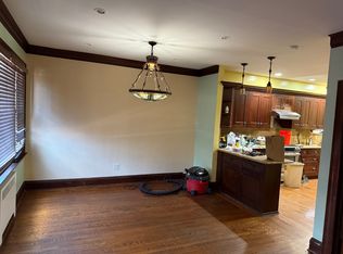 8337 Charlecote Rdg, Jamaica, NY