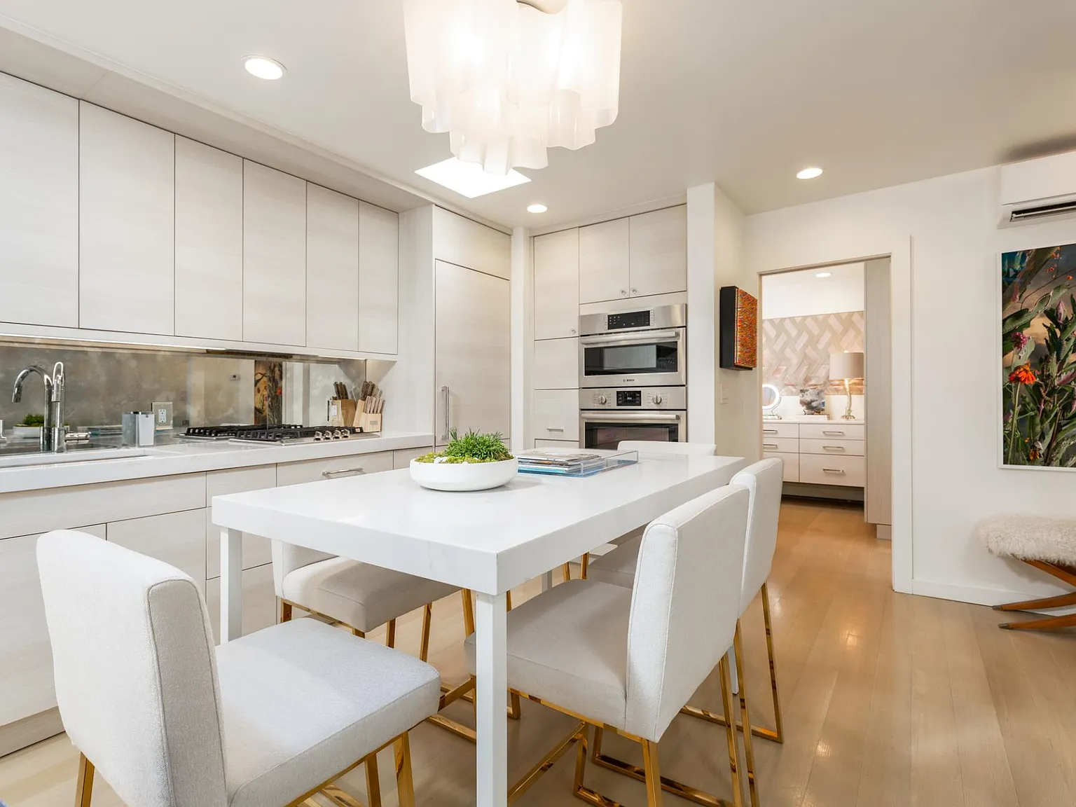 2 bed, 976 sqft, $35,000 — Photo 4