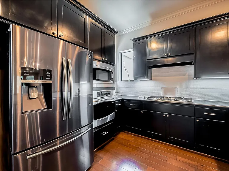 2808 Saint Emanuel St — Photo 11