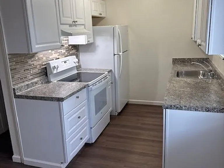2835 David Ave — Photo 3