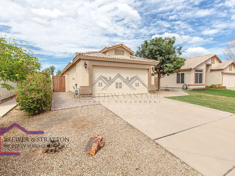 4962 E Holmes Ave — Photo 4