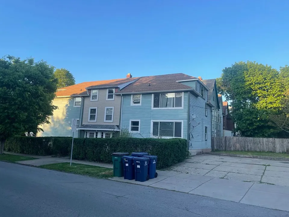 235 Baynes St #UPPER