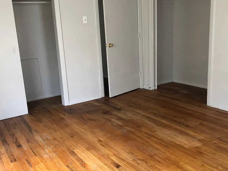 57 Mundt St #A — Photo 9