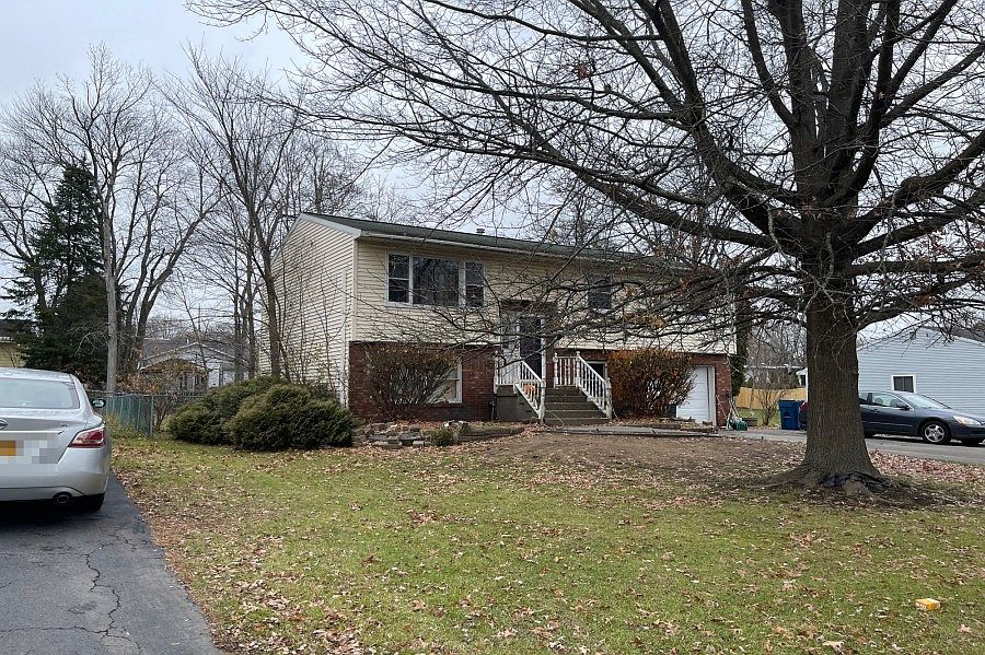 19 Berwyn St, Schenectady, NY 12304 Zillow