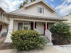 1407 26th Street, 9