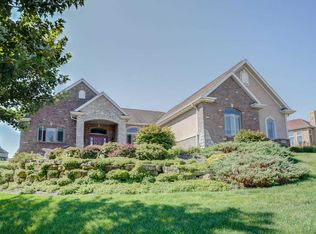 1182 Winged Foot Dr, Oregon, WI 53575
