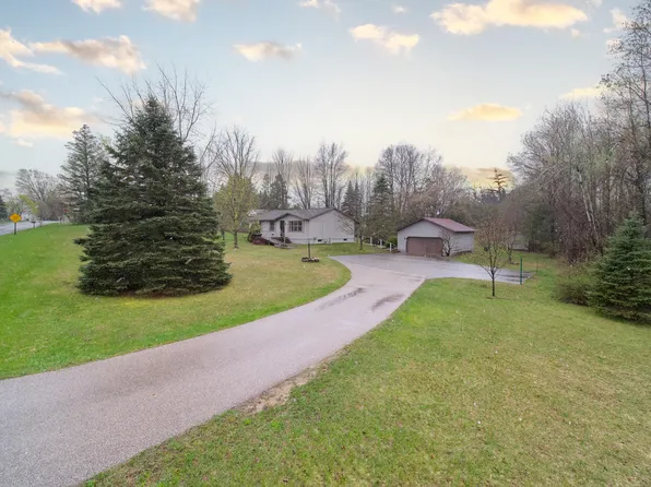 221 N Gordon Rd, Scottville, MI 49454