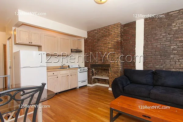 Rented by Chartwell Manhattan Realty | media 5