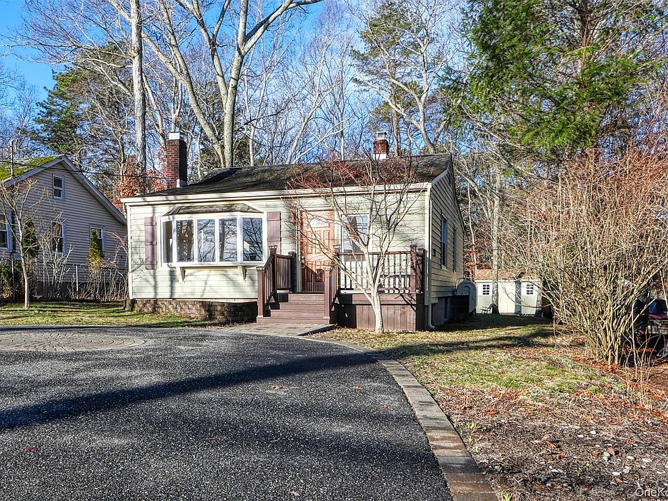 1st image of 180 Lakeside Trail