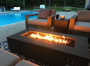 292 Merchants Path, East Hampton, NY 11962