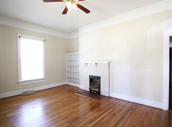 3rd image of 403 Dukes Ave