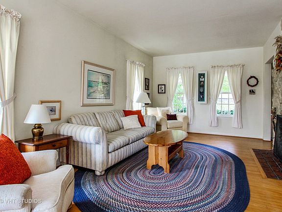 4th image of 601 E Lake Shore Dr