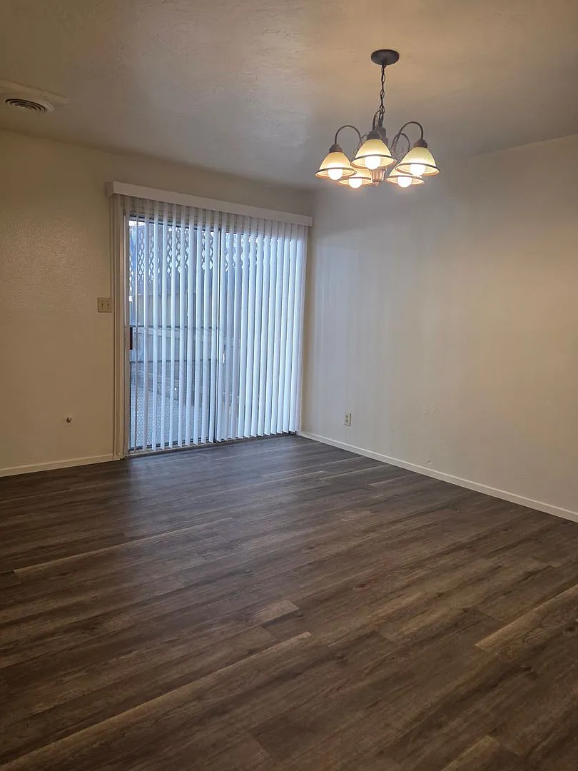 Ming Ave - 5909 #07-12 RB 323 — Photo 2