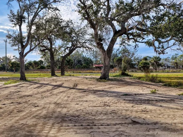 202 2nd St NW #0, Steinhatchee, FL 32359