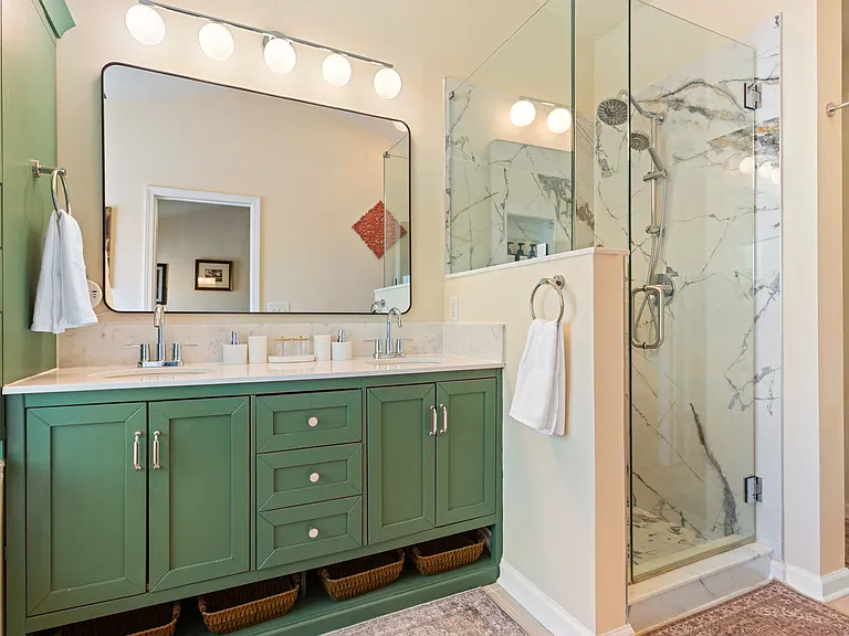 Pecan Knoll Dr — Photo 23