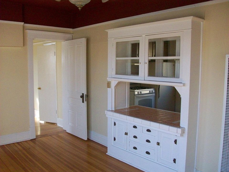2nd image of 700 Slate Ave NW