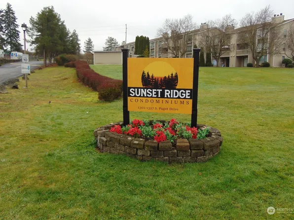 1305 S Puget Drive #B25, Renton, WA 98055