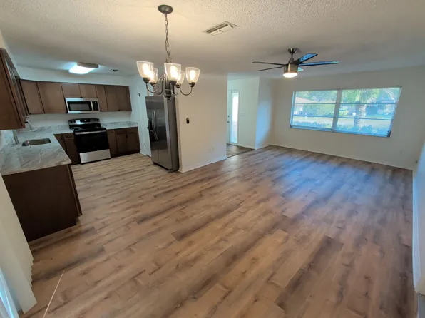 9205 N Fawn Way, Citrus Springs, FL 34434