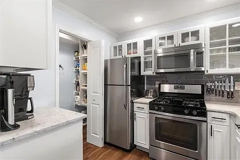 209 14th St NE #214 — Photo 12